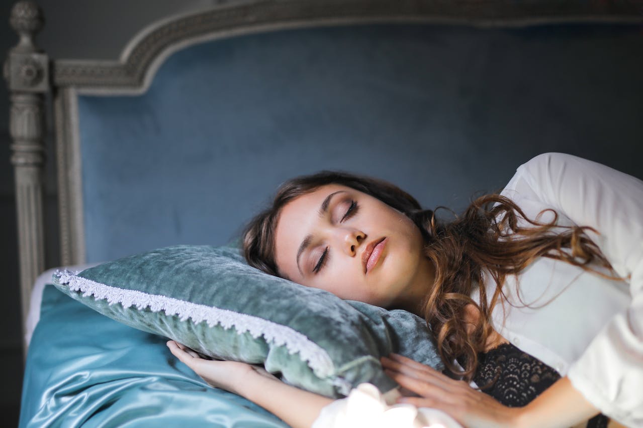 Calming Herbs for a Good Night's Sleep